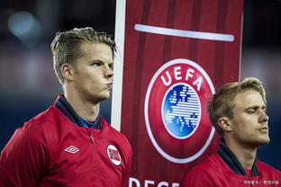 Hitzfeld hỗ trợ Kroos trở lại Đức: Kinh nghiệm và phong cách của anh ấy có thể giúp ích cho Đức